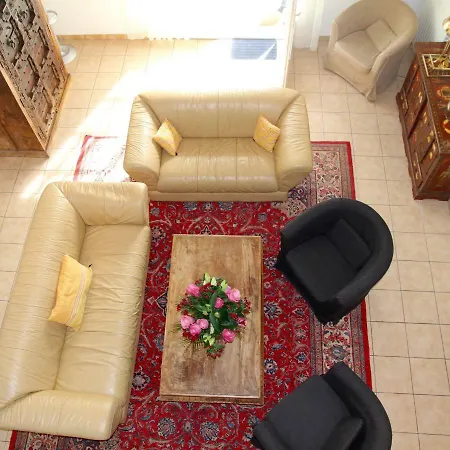 Domaine De Chantemerles בית נופש *