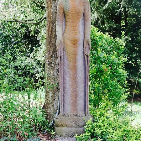 Domaine De Chantemerles בית נופש