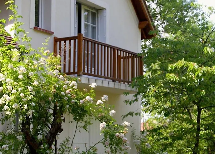 펜션 Domaine De Chantemerles *